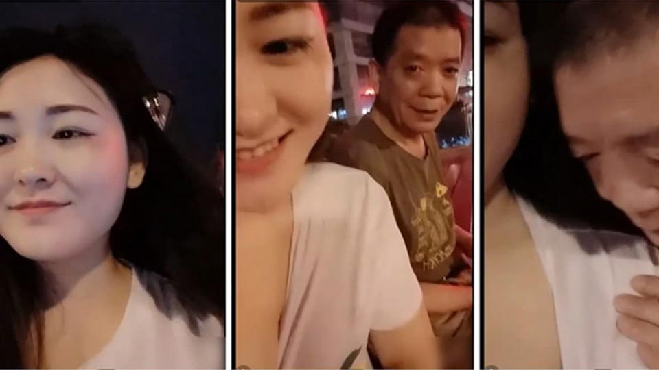 样子很良家的少妇晚上出击勾搭广场舞大爷广场吃完奶子打车去开房啪啪湖南口音对白有趣